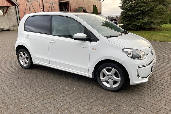Volkswagen UP! 4 of 5