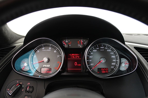 Audi R8 16 of 30