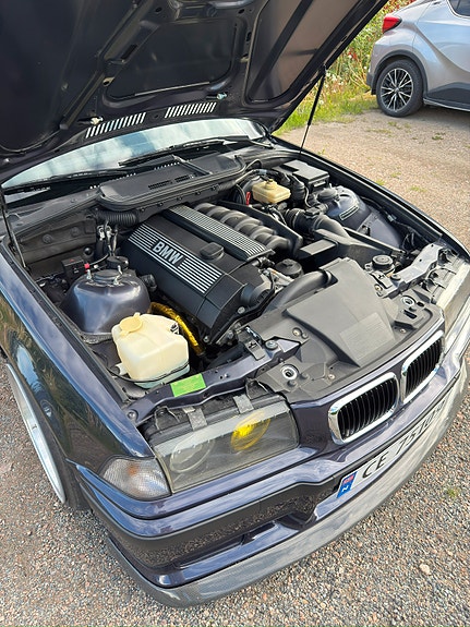 BMW 328i 9 of 30