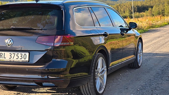 Volkswagen Passat 11 of 30