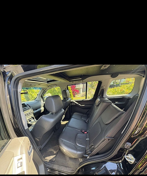 Nissan Pathfinder 23 of 30