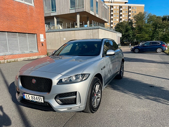 Jaguar F-PACE 5 of 28