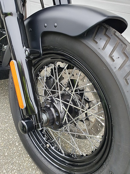 Harley-Davidson FLSS Softail Slim S 23 of 30