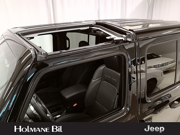 Jeep Gladiator 28 of 30