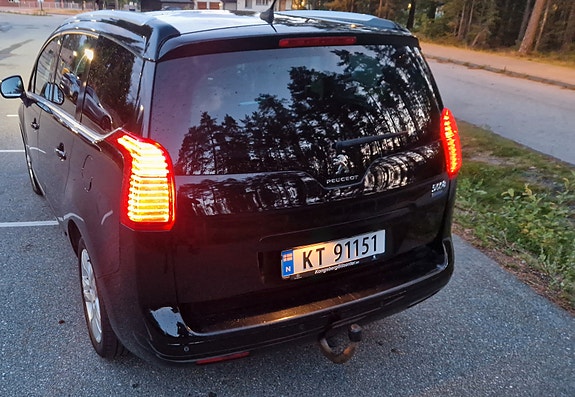 Peugeot 5008 11 of 17