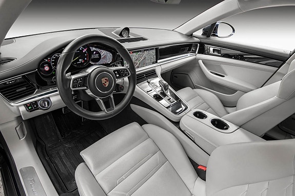 Porsche Panamera 12 of 30