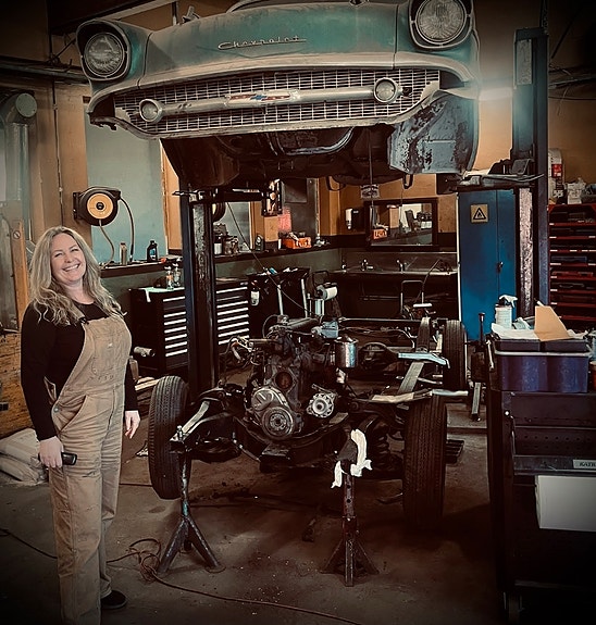 Litt hjelp og kvinnelig innslag er bare hyggelig og med på å skape ett trivelig miljø