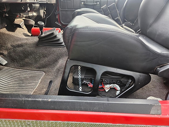 Jeep Wrangler 7 of 16