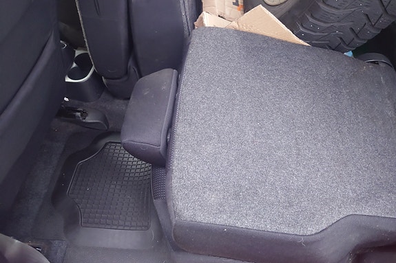 Daihatsu Terios 8 of 16
