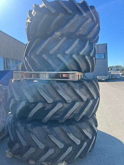 Komplett hjulsett Valtra Q Trelleborg TM 1000