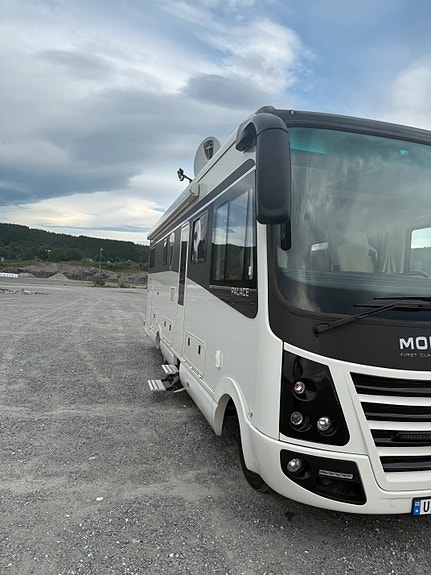 Morelo Palace LS90, 250 bredde, m/hydrauliske støtteben, utstyrsbombe!! 3 of 5