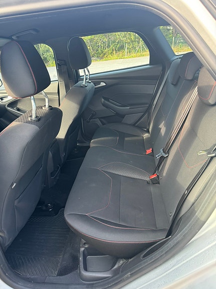 Ford Focus 20 of 30