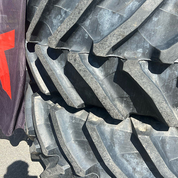 Tm 800 600/65-R38  480/65-R24