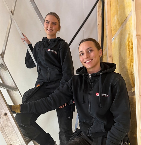 Lea og Henriettte på bolig