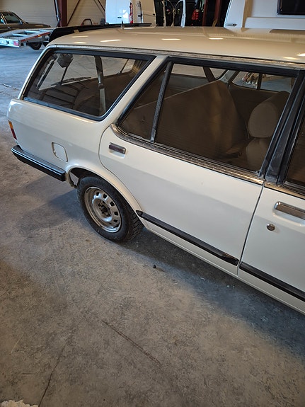 Ford Granada 3 of 5