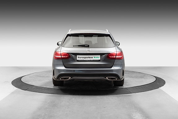 Mercedes-Benz C350 5 of 30