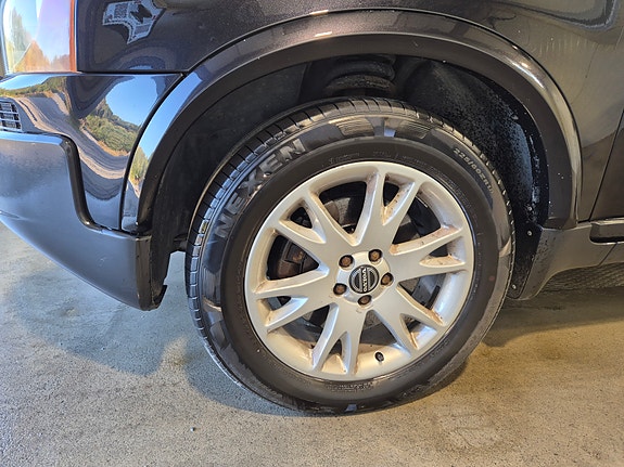 Volvo XC90 8 of 9