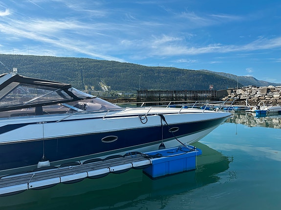 Sunseeker 43 3 of 5