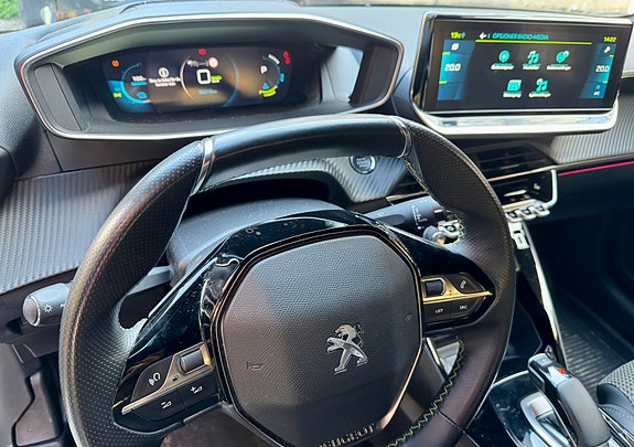 Peugeot 208 7 of 10