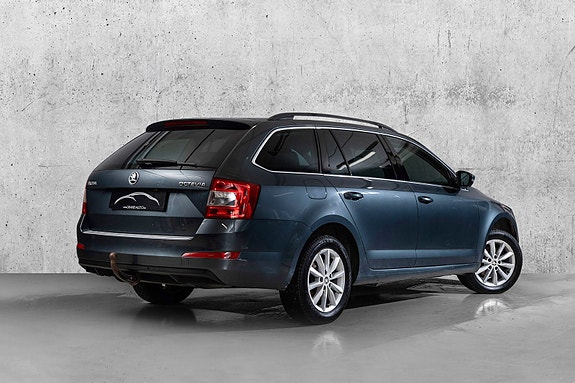 Skoda Octavia 2 of 20