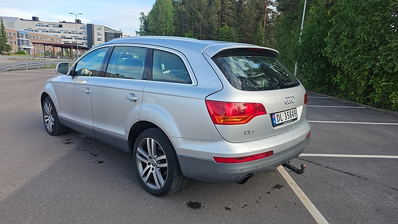 Audi Q7 5 of 16