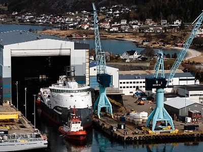 Ulstein Elektro Installasjon AS logo