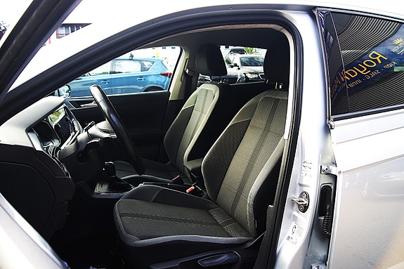 Volkswagen Polo 11 of 18