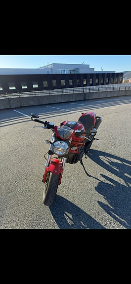Ducati Monster 796 6 of 9