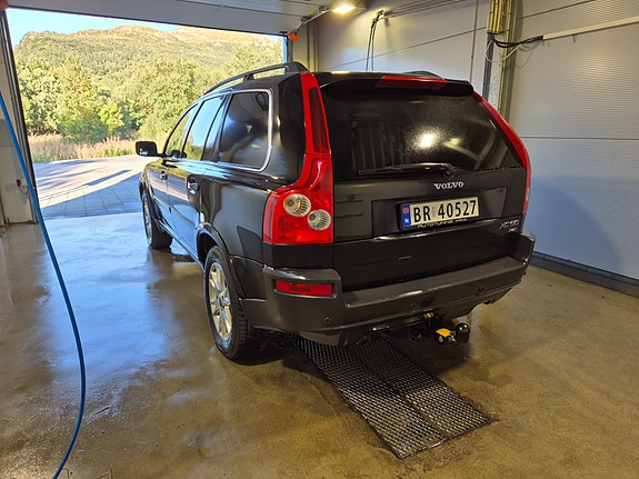 Volvo XC90 6 of 9