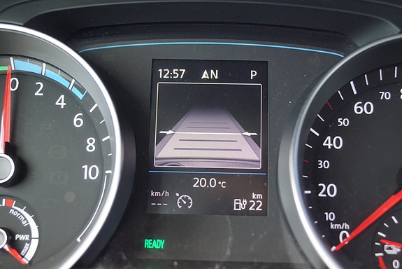 Volkswagen e-Golf VII 18 of 30
