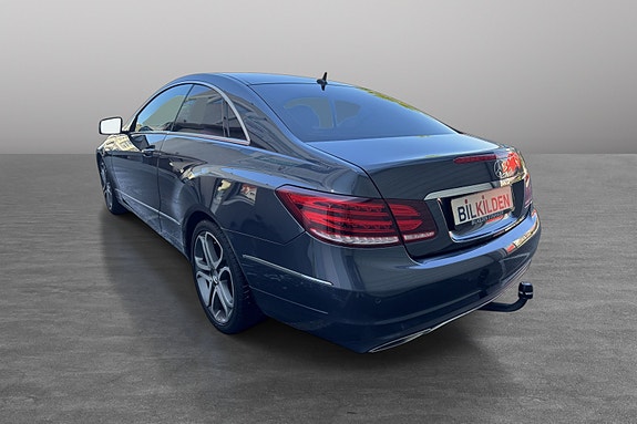 Mercedes-Benz E200 4 of 15