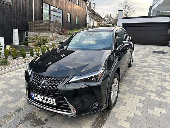 Lexus UX-Serie 18 of 19