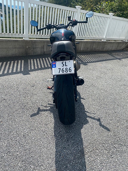 Yamaha XSR 900 4 of 5