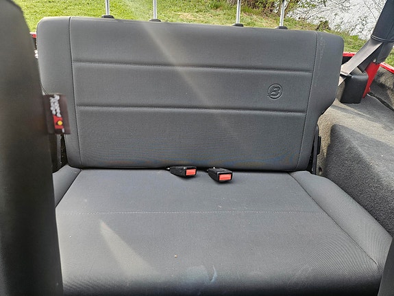 Jeep Wrangler 15 of 16