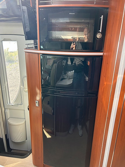 Mobilvetta K-Yacht Tekno Line 85 | lav km | ny reg. reim 24/4-26 | fukt- og gasstestet 7/8-25 | meget velholdt | enkle senger og senkeseng 22 of 30
