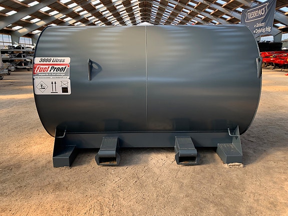 Fuel Proof Bunded Diesel Tank 3000 Liter Fuelstore m Pumpeutstyr