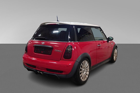 MINI Cooper S 6 of 14