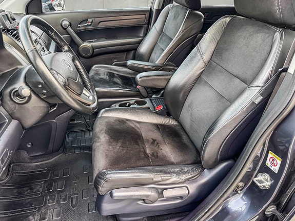 Honda CR-V 8 of 12