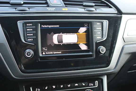 Volkswagen Touran 26 of 29