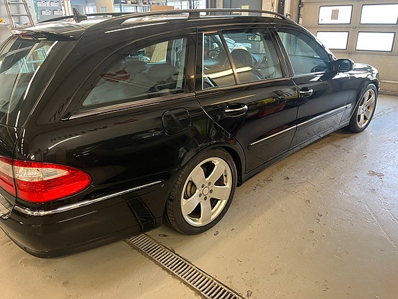 Mercedes-Benz E-Klasse 12 of 13