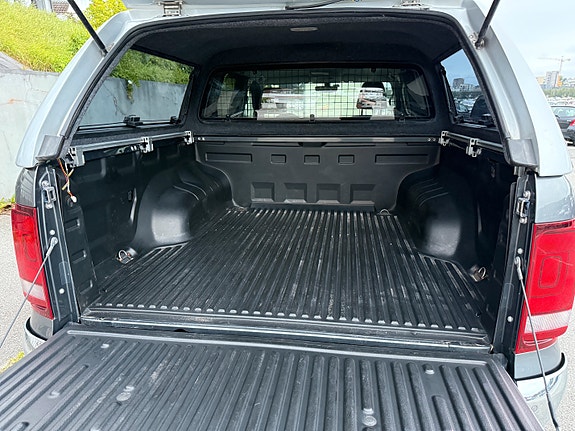 Volkswagen Amarok 6 of 12
