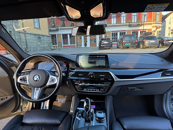 BMW 530e 16 of 30