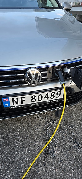 Volkswagen Passat 9 of 30