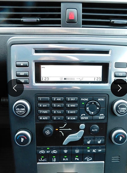 Volvo XC70 12 of 18