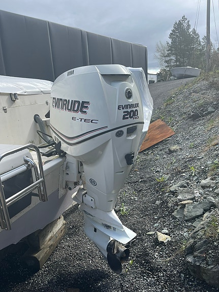 Oceanmaster 660br med Evinrude 200ho 11 of 30
