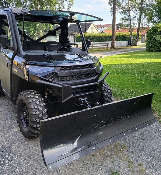 Polaris Ranger XP 1000 2 of 16