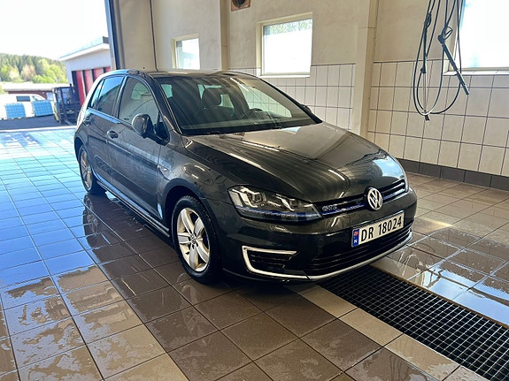 Volkswagen Golf VII 3 of 11