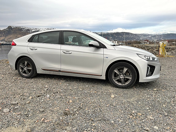 Hyundai IONIQ 5 of 15