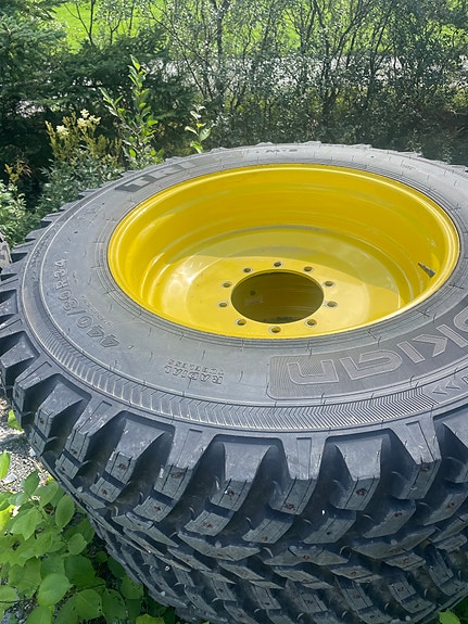 John Deere 6250R 13 of 18