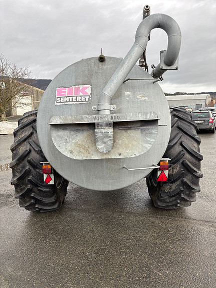 Rekord 8500 ltr, høytrykkspumpe, kanon, galvanisert, store hjul 2014, kr 195 000,-